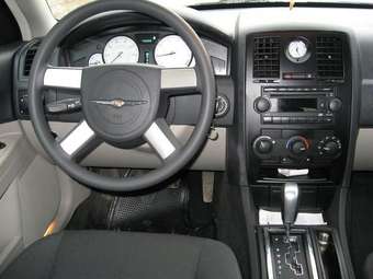 2004 Chrysler 300C Pics