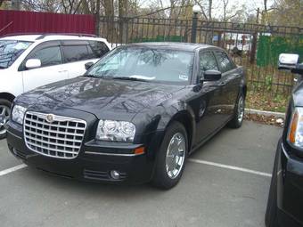 2004 Chrysler 300C Pictures