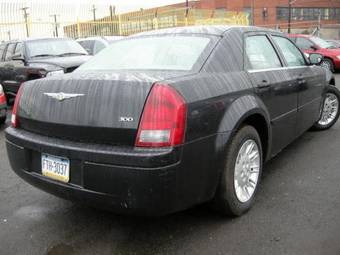 2004 Chrysler 300C Photos