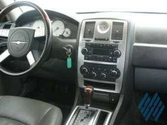 2004 Chrysler 300C Photos