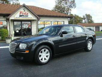 2005 Chrysler 300C Pics