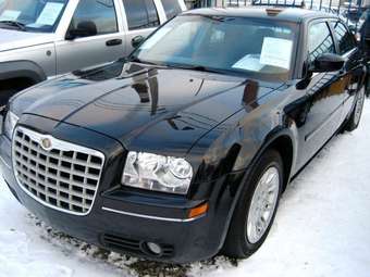 2005 Chrysler 300C Pictures