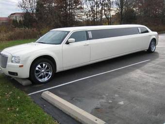 2005 Chrysler 300C Pictures