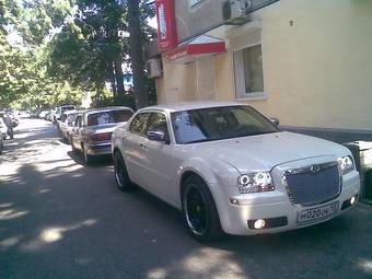 2005 Chrysler 300C Pictures