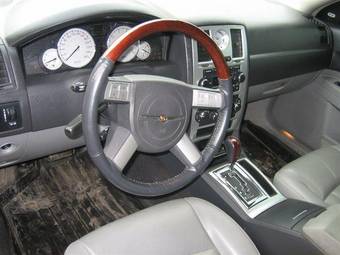 2005 Chrysler 300C Pics