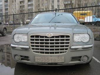2005 Chrysler 300C Photos