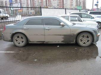 2005 Chrysler 300C Pictures
