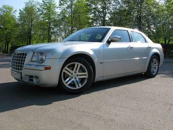 2005 Chrysler 300C Pictures