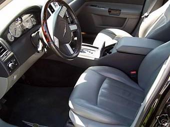 2005 Chrysler 300C Pictures