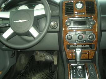 2005 Chrysler 300C Pictures