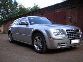 2005 Chrysler 300C Pictures
