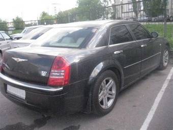 2005 Chrysler 300C Photos