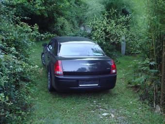 2005 Chrysler 300C Photos