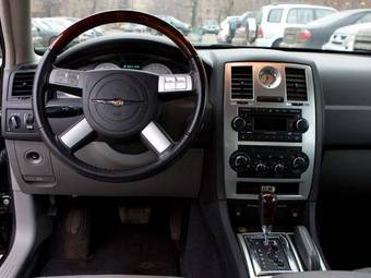 2006 Chrysler 300C Photos