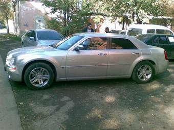 2006 Chrysler 300C Photos