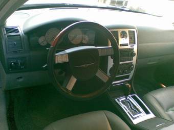 2006 Chrysler 300C Photos