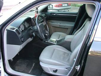 2008 Chrysler 300C Photos