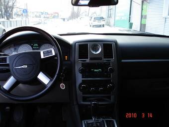 2008 Chrysler 300C Images