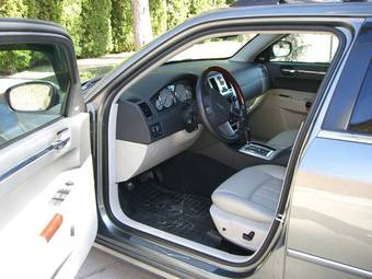 2008 Chrysler 300C Pictures