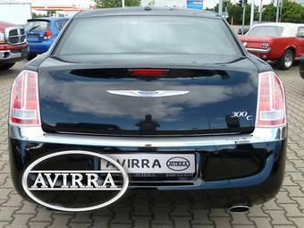 2012 Chrysler 300C Pictures
