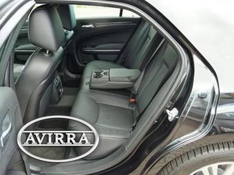 2012 Chrysler 300C Pictures