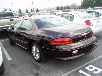 2003 Chrysler Concorde Photos