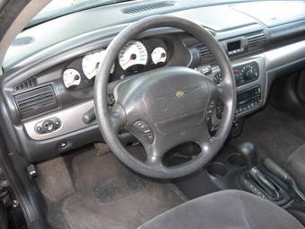 2003 Chrysler Sebring Photos