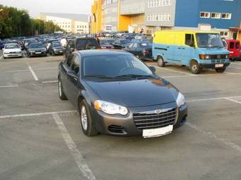 2004 Chrysler Sebring Photos