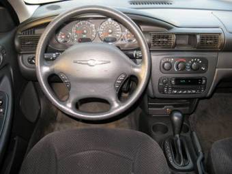 2004 Chrysler Sebring Photos