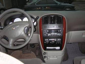 2005 Chrysler TOWN Country Photos