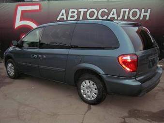 2005 Chrysler TOWN Country Photos