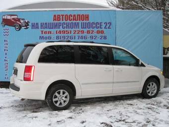 2010 Chrysler TOWN Country Pictures