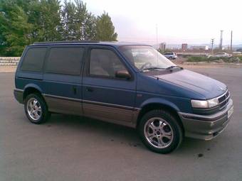 1994 Chrysler Voyager Photos