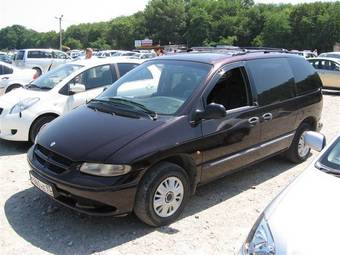 1997 Chrysler Voyager Photos