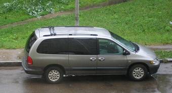 1999 Chrysler Voyager Photos