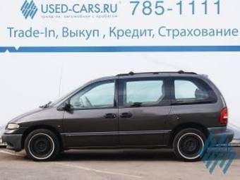 1999 Chrysler Voyager Pictures