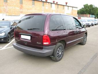 2000 Chrysler Voyager Photos