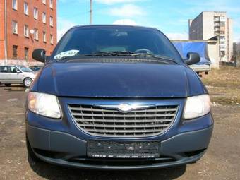 2001 Chrysler Voyager Photos