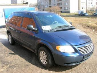 2001 Chrysler Voyager Photos