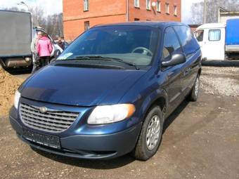2001 Chrysler Voyager Pictures