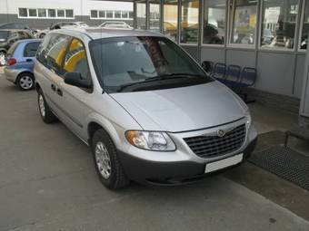 2001 Chrysler Voyager Pictures