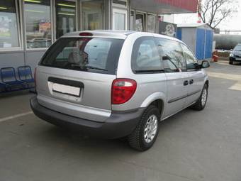 2001 Chrysler Voyager Photos