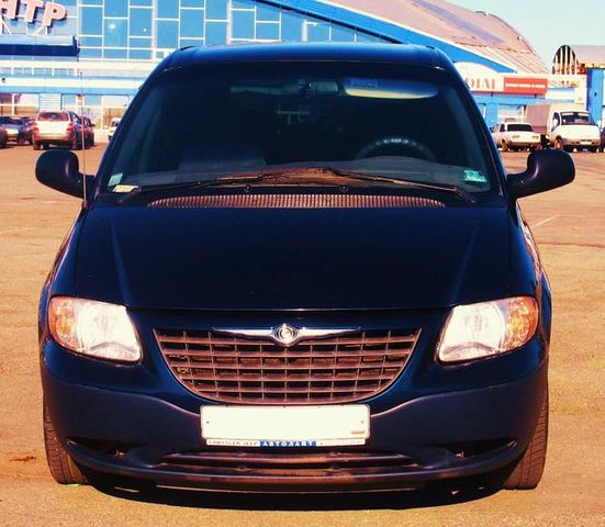 2002 Chrysler Voyager