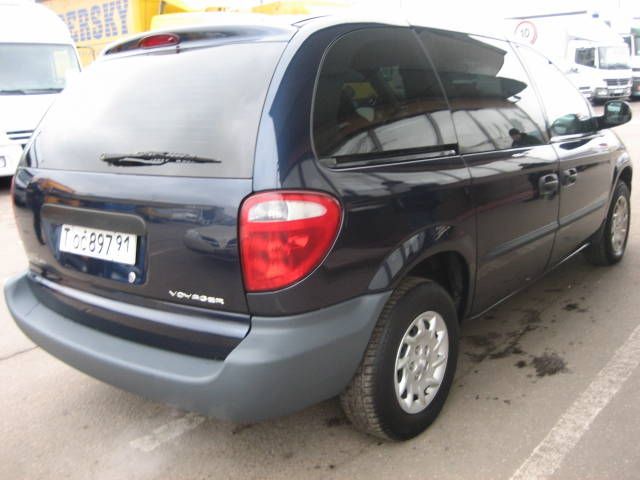 2002 Chrysler Voyager