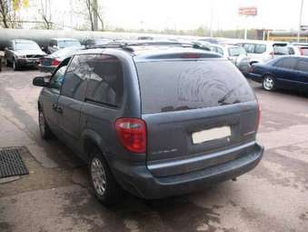 2002 Chrysler Voyager Pictures