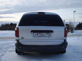 2002 Chrysler Voyager Photos