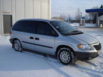 2002 Chrysler Voyager Pictures