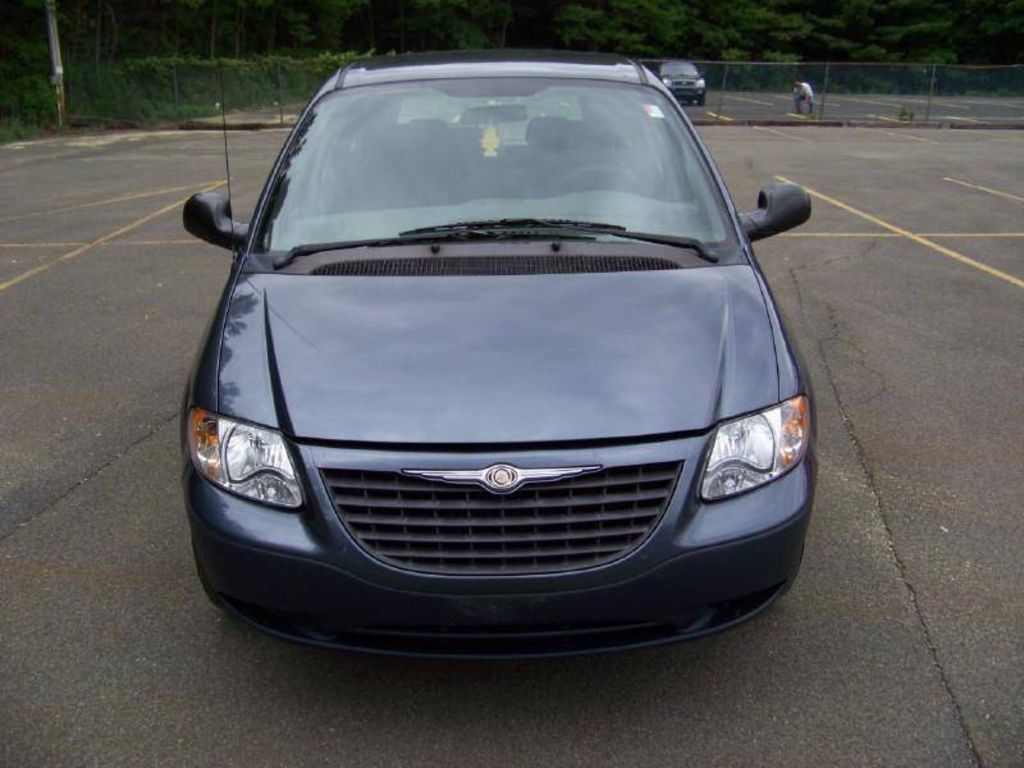 2003 Chrysler Voyager