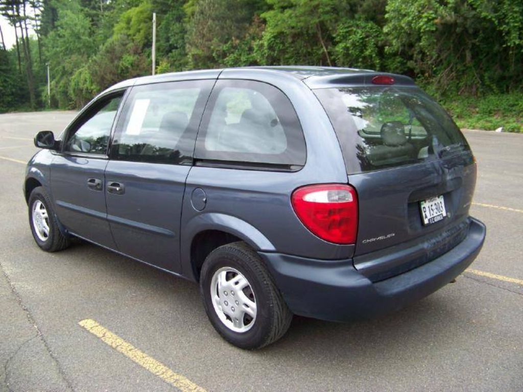 chrysler voyager 2003 precio