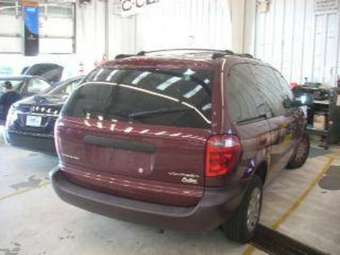 2003 Chrysler Voyager Images